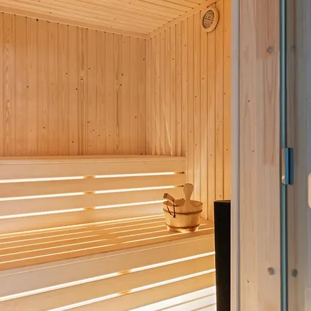 Serenity Waves 7 וילה