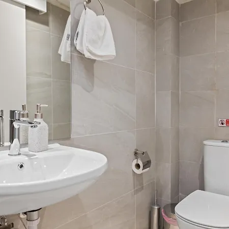 Serenity Waves 7 וילה