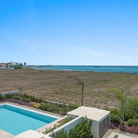 Serenity Waves 7 וילה