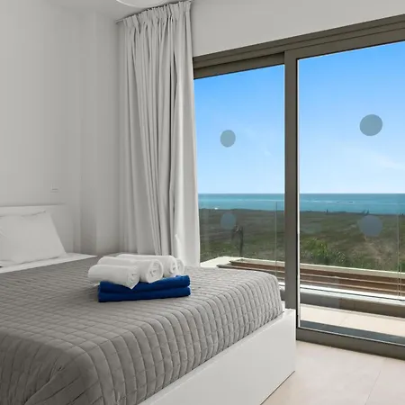 Villa Serenity Waves 7 *