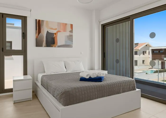 Serenity Waves 7 Vila *